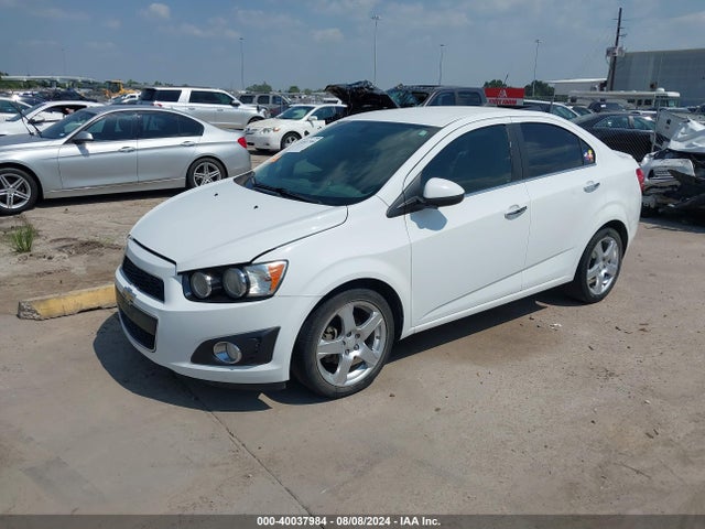 Chevrolet Sonic Ltz Auto 2015 1G1JE5SB7F4132071 Image 2