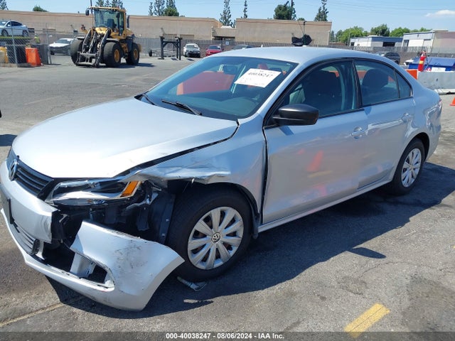 3VW2K7AJ9EM313472 Volkswagen Jetta 2.0l S