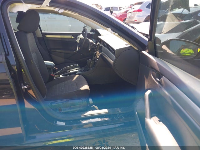 1VWAA7A31MC009309 Volkswagen Passat 2.0t S