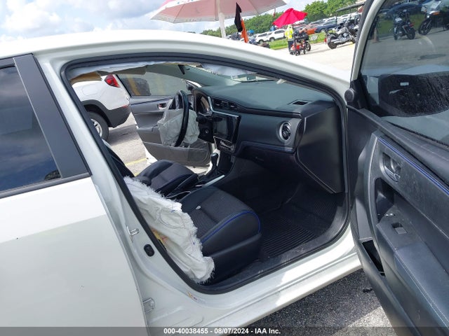 Toyota COROLLA SE 2019 5YFBURHEXKP880506 Image 5