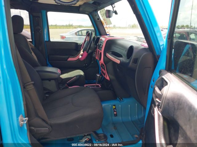 1C4BJWDG6HL738833 Jeep Wrangler Unlimited Sport 4x4