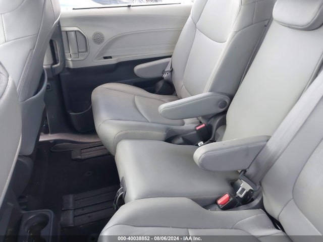 Toyota SIENNA XLE 2021 5TDJRKEC2MS027681 Image 8