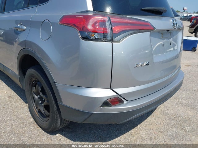 Toyota RAV4 LE 2016 2T3ZFREV6GW301926 Image 18