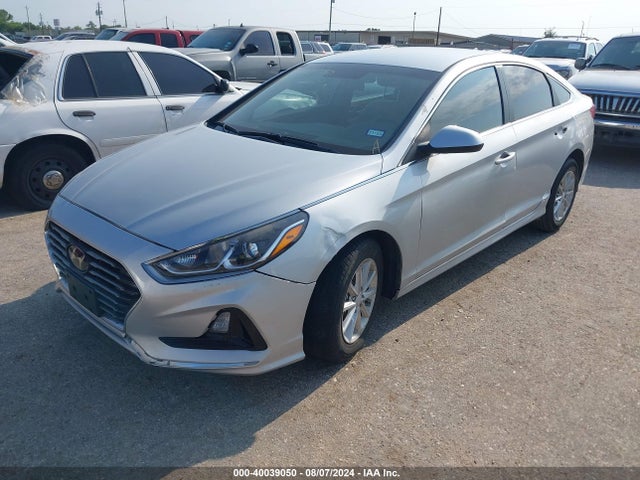 Hyundai SONATA SE 2018 5NPE24AFXJH720923 Image 2