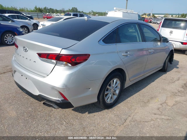 Hyundai SONATA SE 2018 5NPE24AFXJH720923 Image 4