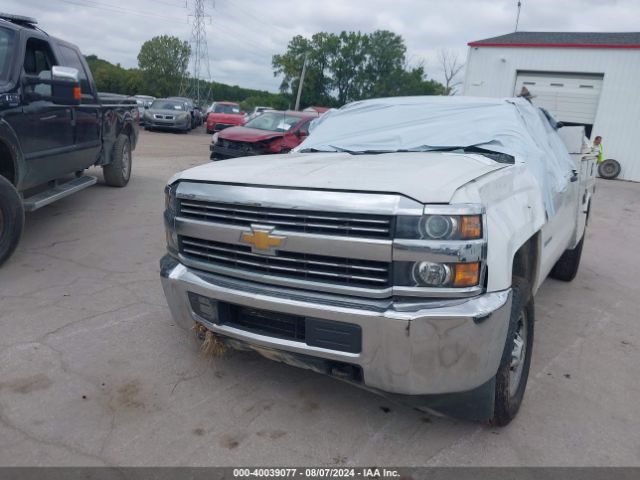 1GB2KUEG2HZ318990 Chevrolet Silverado 2500hd Wt