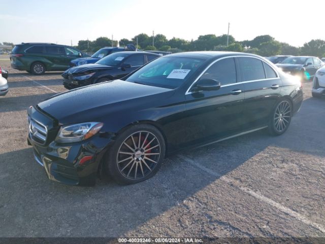 WDDZF4JBXKA685589 Mercedes-Benz E 300