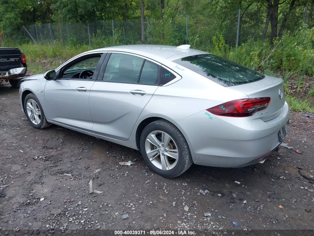 Buick Regal Sportback Preferred 2018 W04GL6SX0J1108272 Image 3