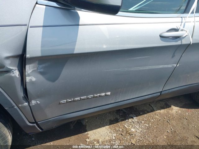 1C4PJMCB1FW594913 Jeep Cherokee Latitude