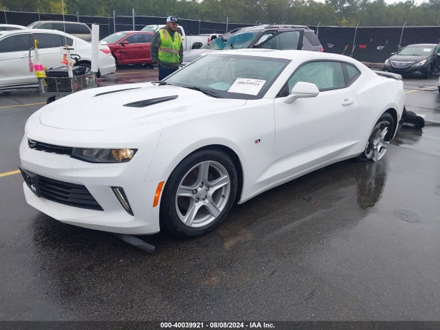 Chevrolet Camaro 1lt 2017 1G1FB1RX0H0121934 Image 2