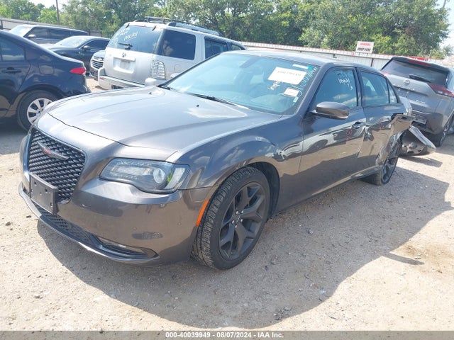 2C3CCABG3PH613843 Chrysler 300 300s