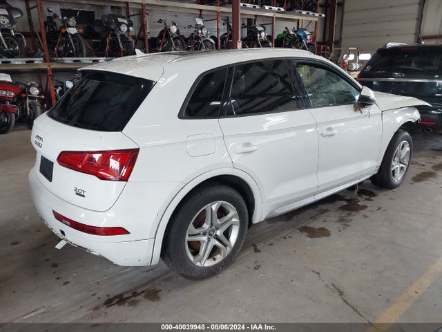 WA1ANAFY4J2244971 Audi Q5 2.0t Premium/2.0t Tech Premium