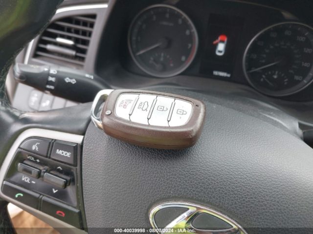 KMHD84LF8HU063249 Hyundai Elantra Limited