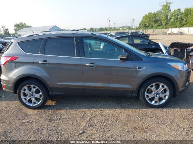 1FMCU9J90EUA12065 Ford Escape Titanium