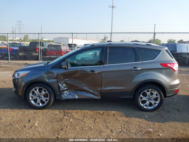 1FMCU9J90EUA12065 Ford Escape Titanium