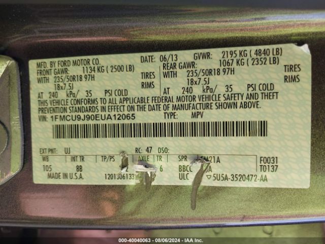 1FMCU9J90EUA12065 Ford Escape Titanium