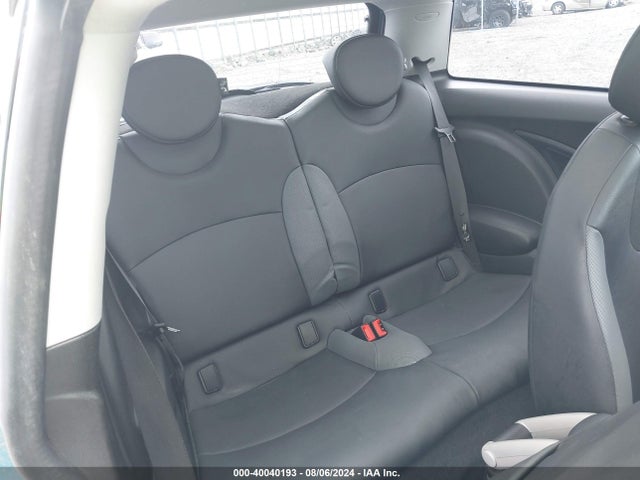 2008 MINI COOPER WMWMF33598TU64369 Photo 7