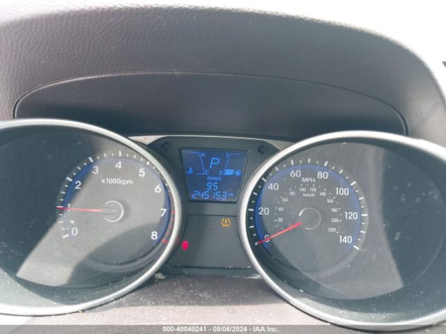 KM8JU3AG4FU010324 Hyundai TUCSON SE