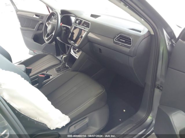 3VVNB7AX9RM121142 Volkswagen Tiguan 2.0t Se