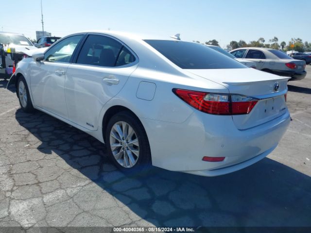 JTHBW1GG0E2067689 Lexus ES 300H