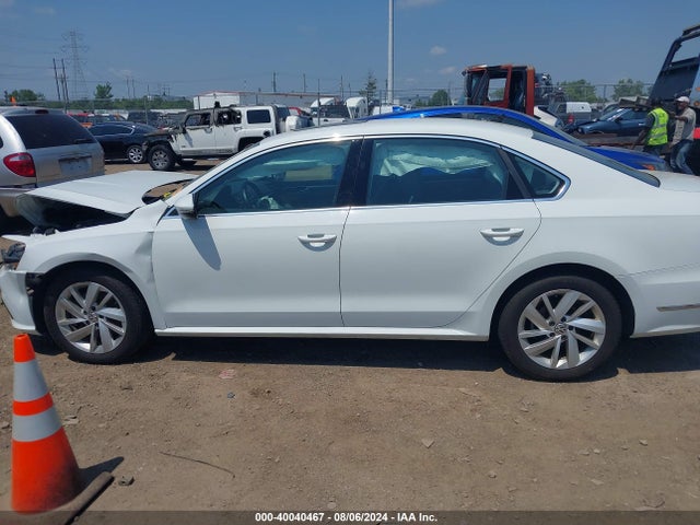 Volkswagen Passat 2.0t Se 2018 1VWBA7A39JC023801 Image 14