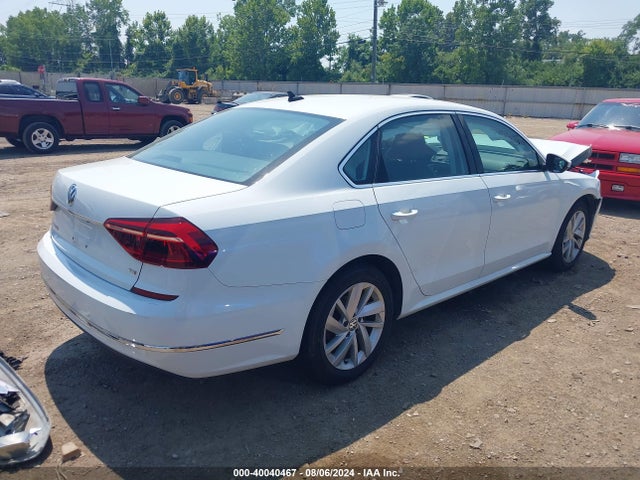 1VWBA7A39JC023801 Volkswagen Passat 2.0t Se