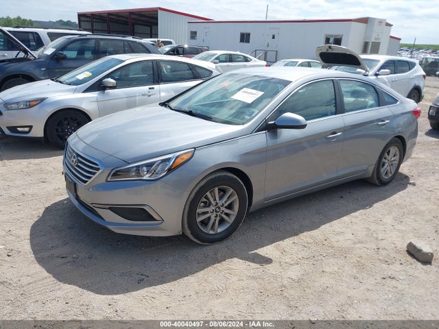 Hyundai SONATA SE 2017 5NPE24AFXHH545177 Image 2
