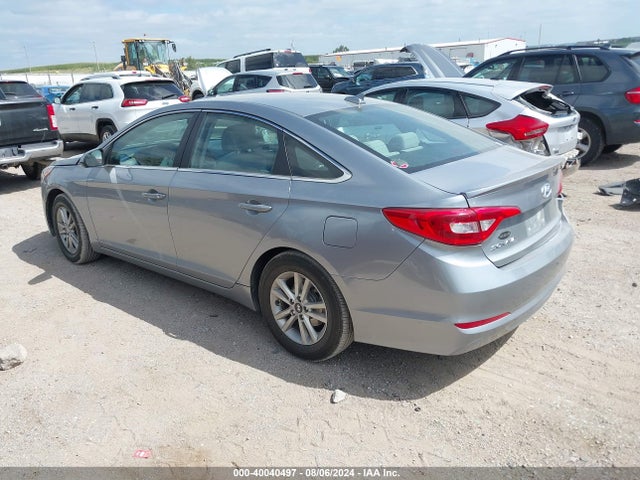 Hyundai SONATA SE 2017 5NPE24AFXHH545177 Image 3