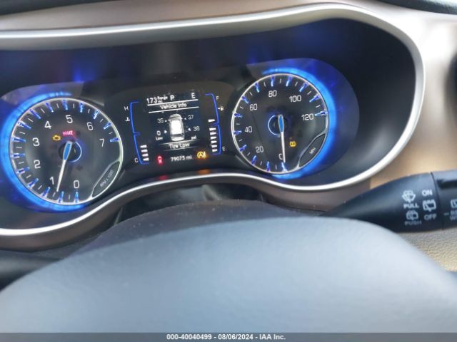 2C4RC1DG2MR546144 Chrysler Voyager Lxi