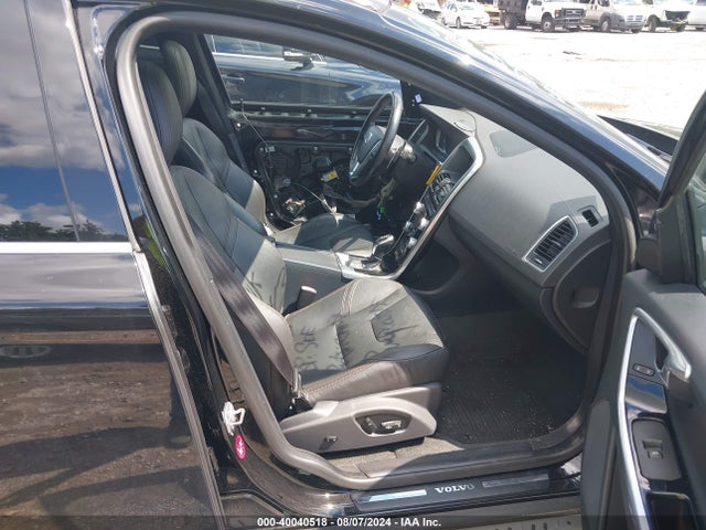 Volvo Xc60 T6 Platinum 2015 YV4902RM4F2724678 Image 5