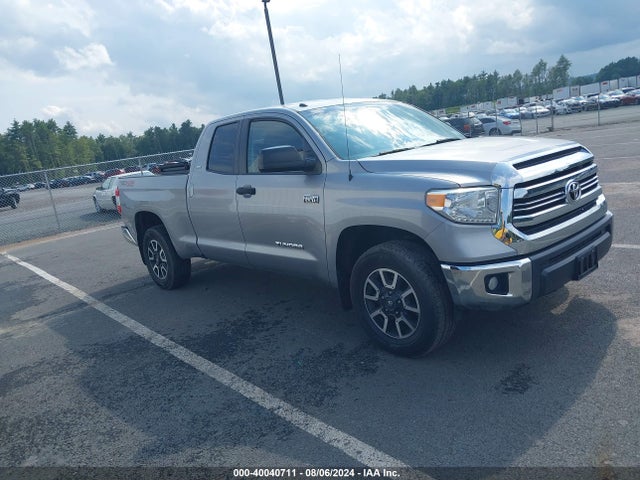 Toyota Tundra Sr5 5.7l V8 2017 5TFUY5F1XHX615617 главное изображение