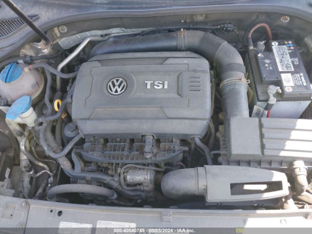 1VWAT7A32FC045765 Volkswagen Passat 1.8t S