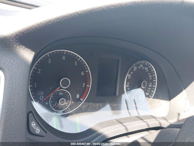 1VWAT7A32FC045765 Volkswagen Passat 1.8t S