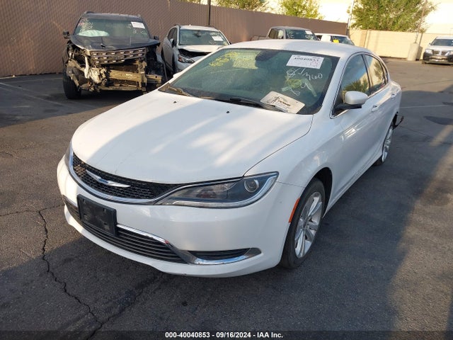 Chrysler 200 Limited 2016 1C3CCCABXGN123473 Image 2