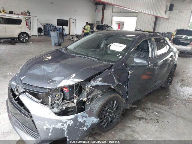 Toyota COROLLA LE 2018 2T1BURHE7JC112495 Image 2