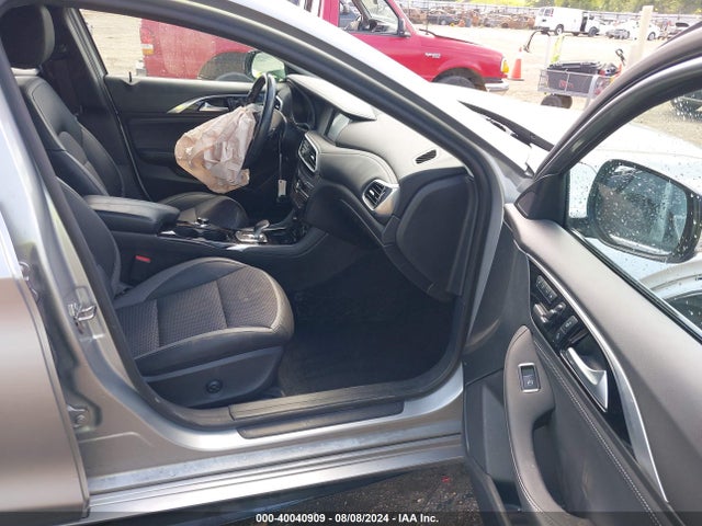 SJKCH5CP4KA009872 Infiniti Qx30 Luxe