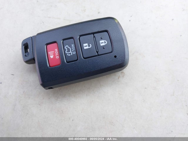 Toyota Rav4 Xle 2018 JTMRFREV6JJ726391 Image 11