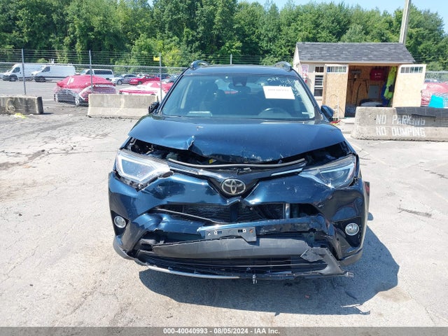 Toyota Rav4 Xle 2018 JTMRFREV6JJ726391 Image 12