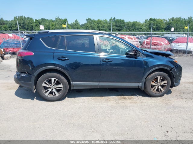 Toyota Rav4 Xle 2018 JTMRFREV6JJ726391 Image 13