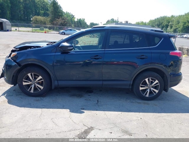 Toyota Rav4 Xle 2018 JTMRFREV6JJ726391 Image 14