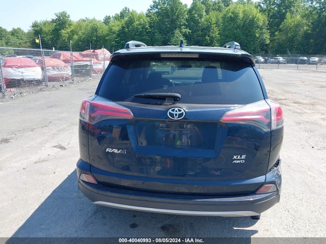 Toyota Rav4 Xle 2018 JTMRFREV6JJ726391 Image 16