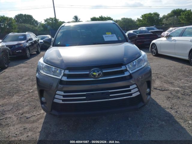 5TDJZRFH5JS898122 Toyota Highlander Xle