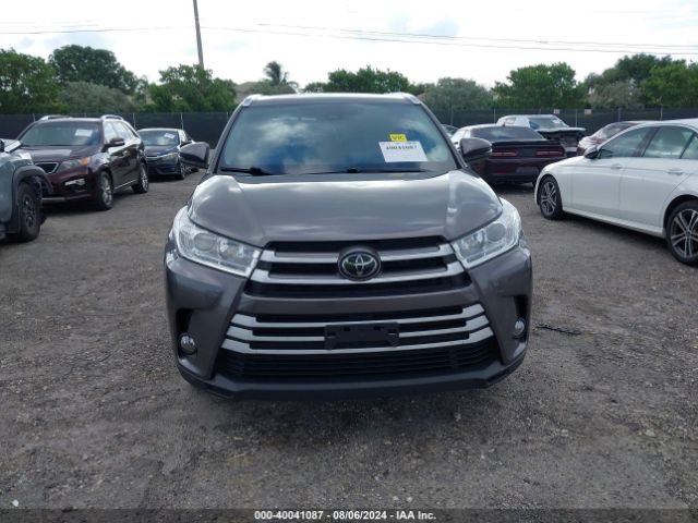 5TDJZRFH5JS898122 Toyota Highlander Xle