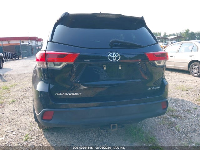 Toyota Highlander Xle 2018 5TDJZRFH4JS554717 Image 17