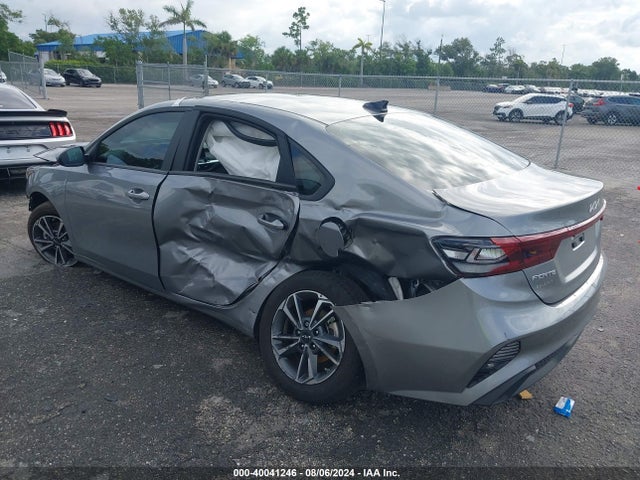 KIA Forte Lxs 2024 3KPF24AD8RE704979 Image 3