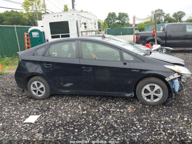 JTDKN3DU5F1921836 Toyota Prius Two