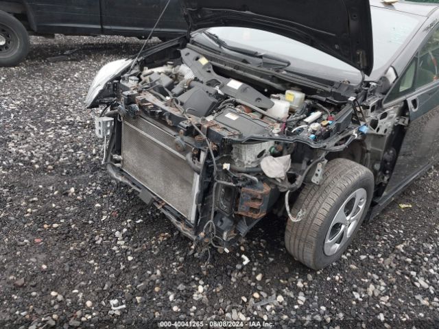 JTDKN3DU5F1921836 Toyota Prius Two