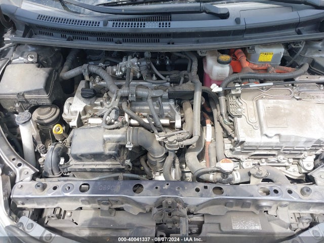 Toyota Prius C Four 2015 JTDKDTB33F1112705 Image 10