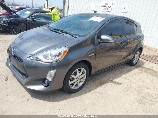 Toyota Prius C Four 2015 JTDKDTB33F1112705 Image 2