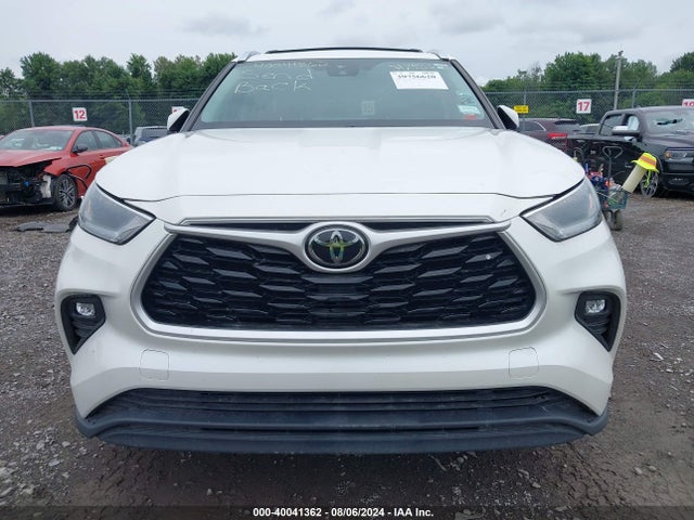 Toyota Highlander Xle 2021 5TDGZRBH5MS088848 Image 13